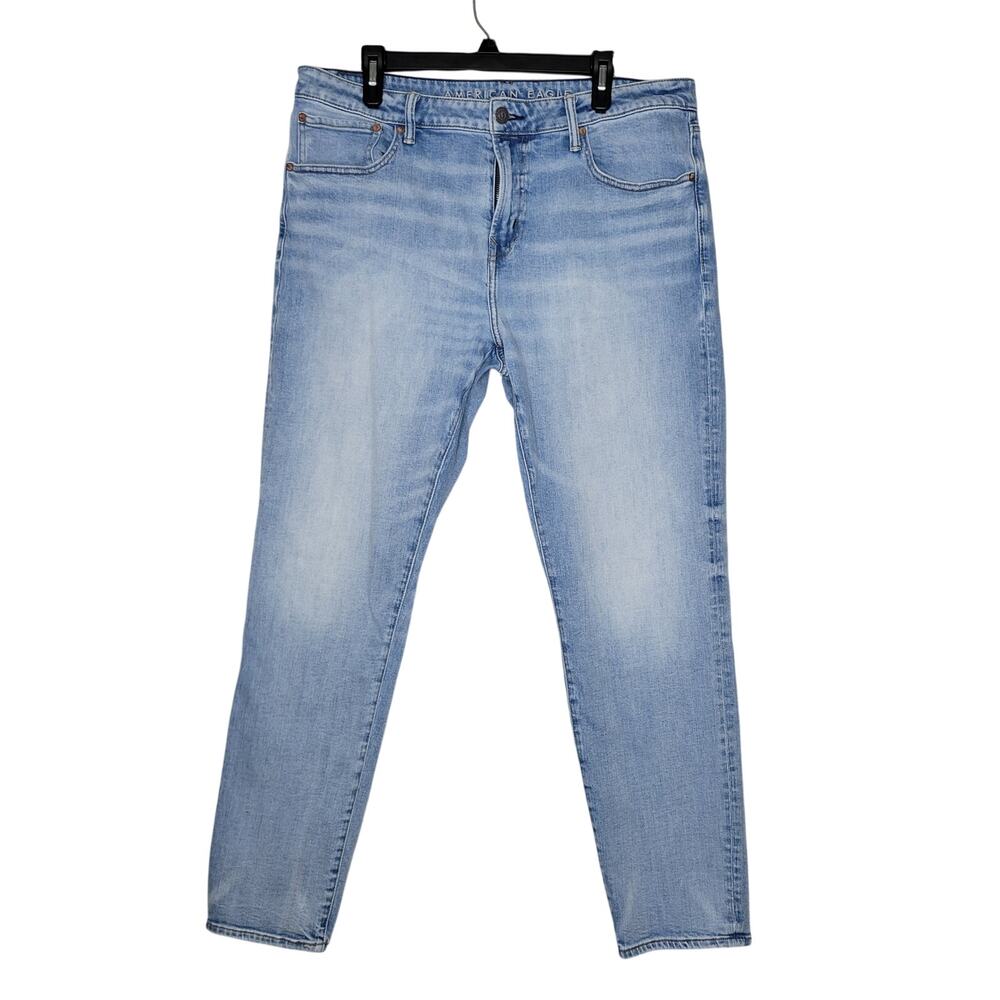 American Eagle Jeans Mens 36x32 (37x30) Light Wash Blue Stretch Faded Whiskered